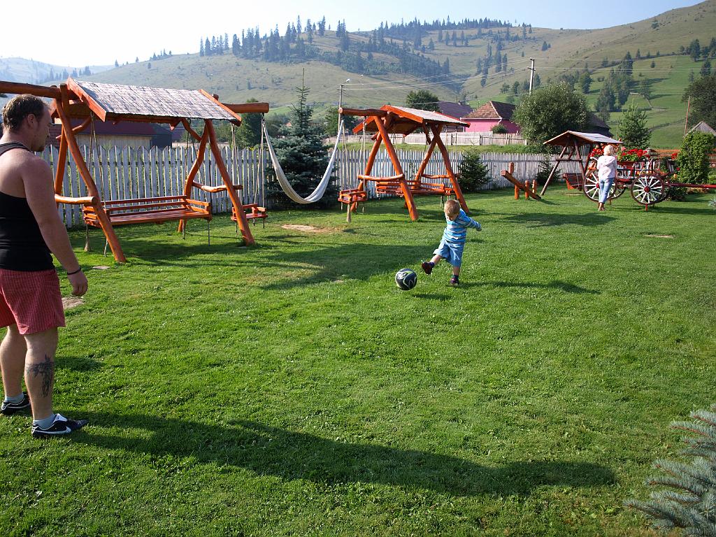 Erdély_2008_114.jpg - komoly focimeccs.