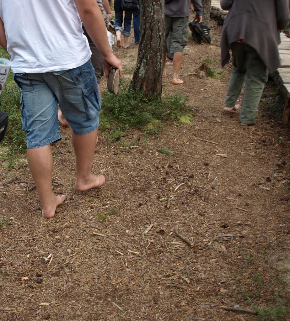 Erdély_2008_262.jpg - a járdán kívül csak mezítláb!