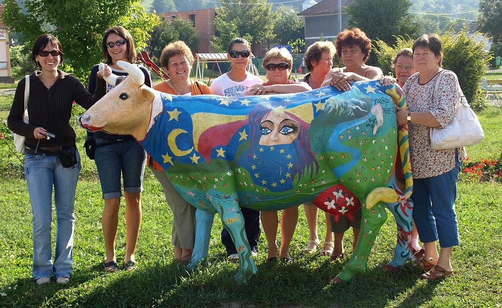 Erdély_2008_344.jpg - Bradban elszabadultak a tehenek.