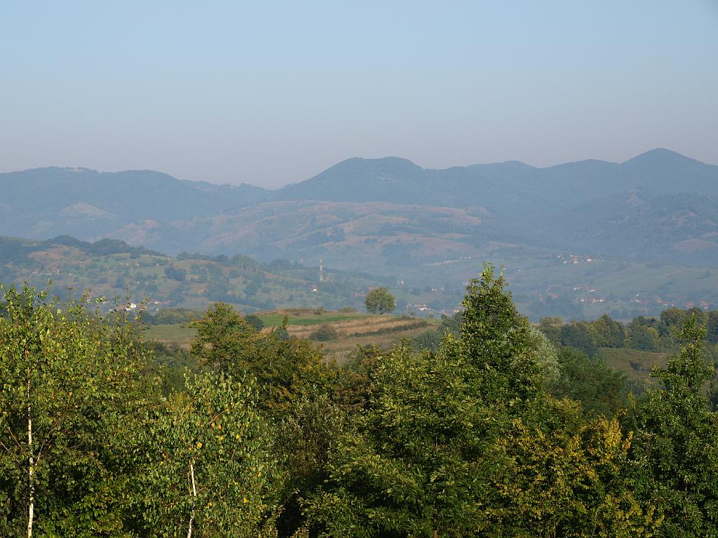 Erdély_2008_69.jpg - a panzió környéke reggeli után.