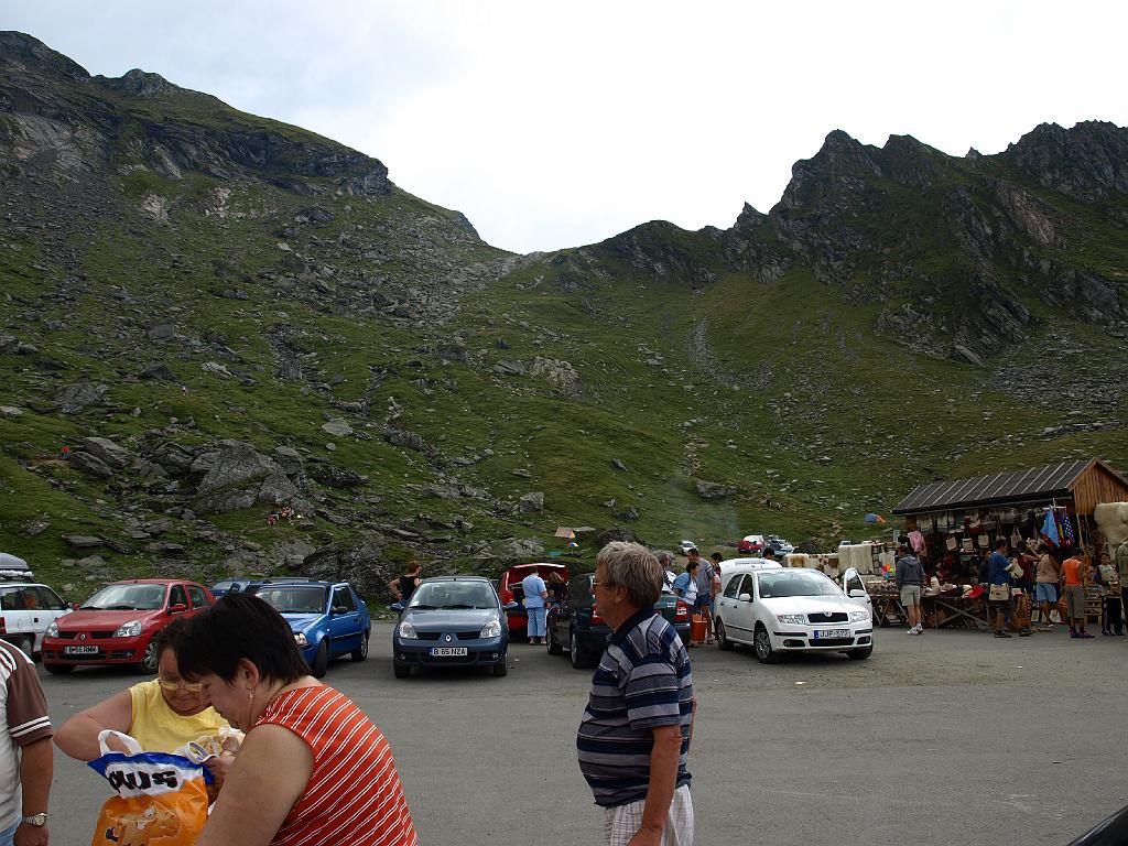 Erdély_2008_81.jpg - a Bálea tó és környéke, csak ezen a képen a tó nem látszik.