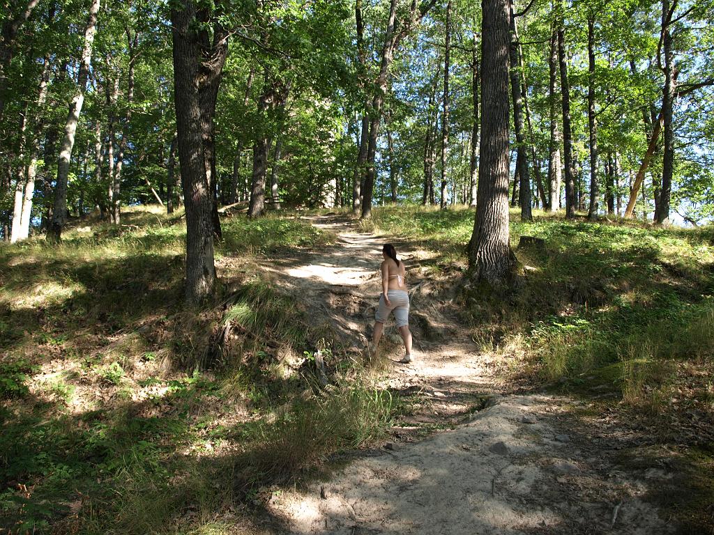 p7240835.jpg - Polett egy kissé lemaradt.