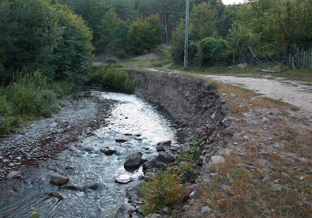 p7240885.jpg - a Fenes patak munkája.