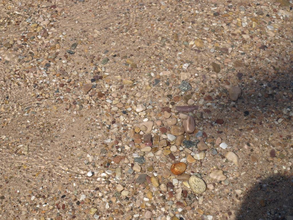 p7250949.jpg - csodálatosan tiszta és hideg volt a vize.