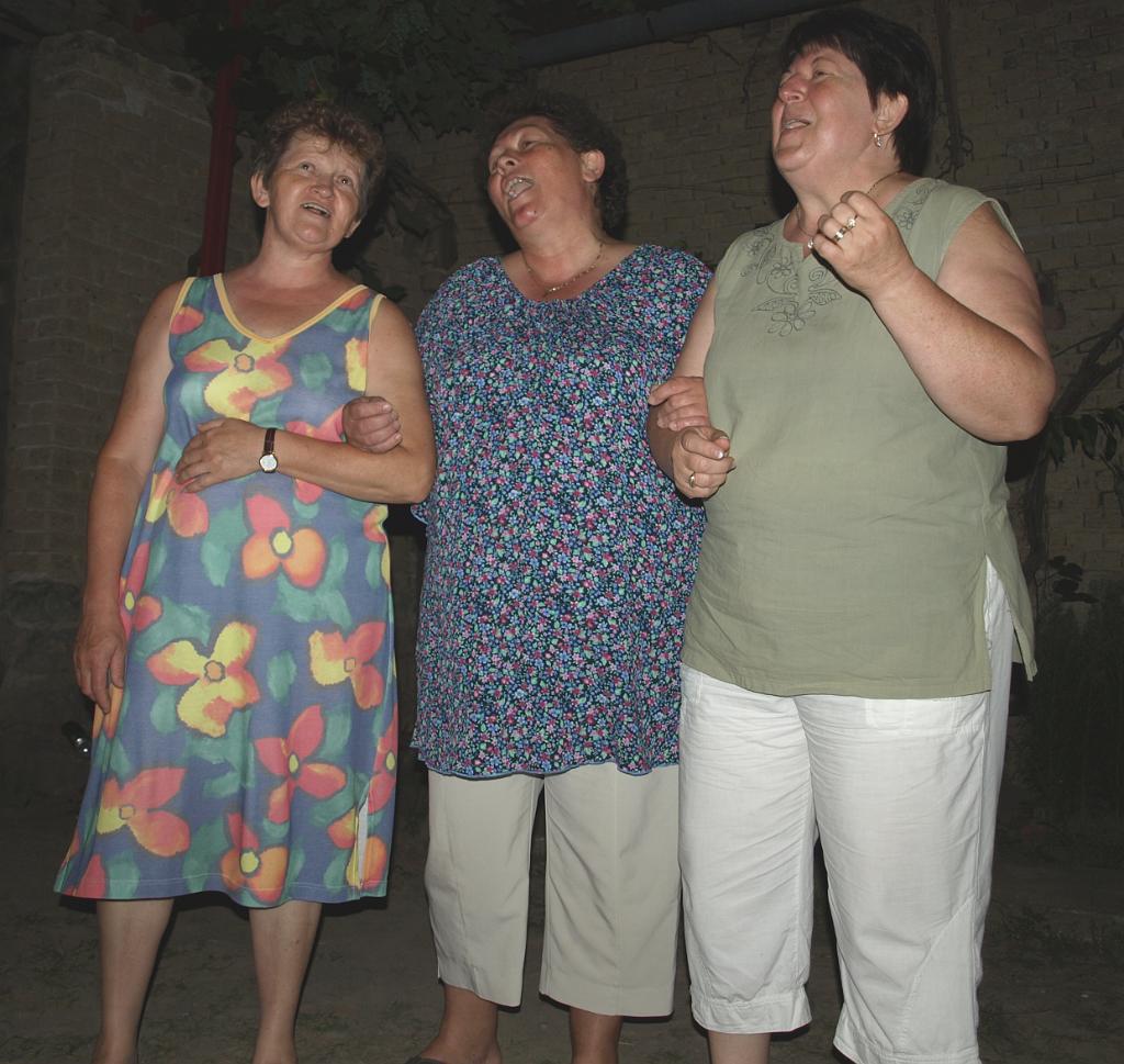 p7251227.jpg - a lányok próbálták megkontrázni.