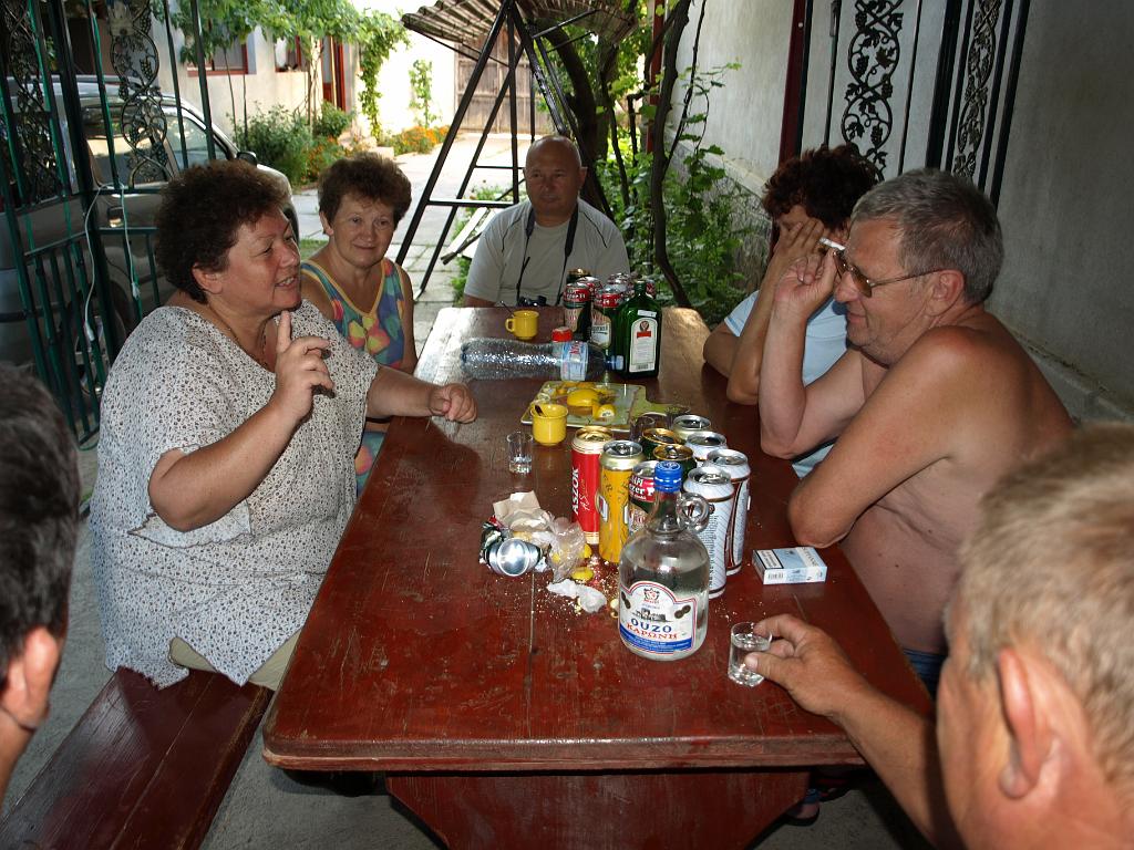 p7261232.jpg - Sárának kezd jókedve lenni.