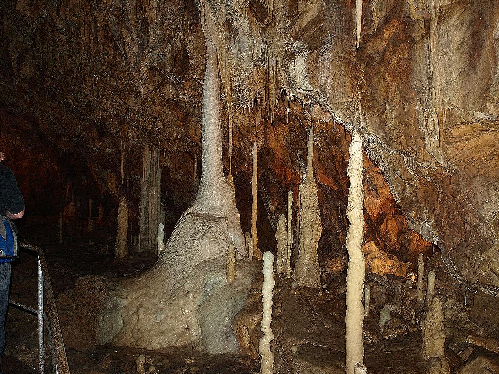 p7261301.jpg - cseppkövek a barlangban.