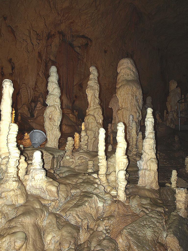 p7261347.jpg - cseppkövek a barlangban.