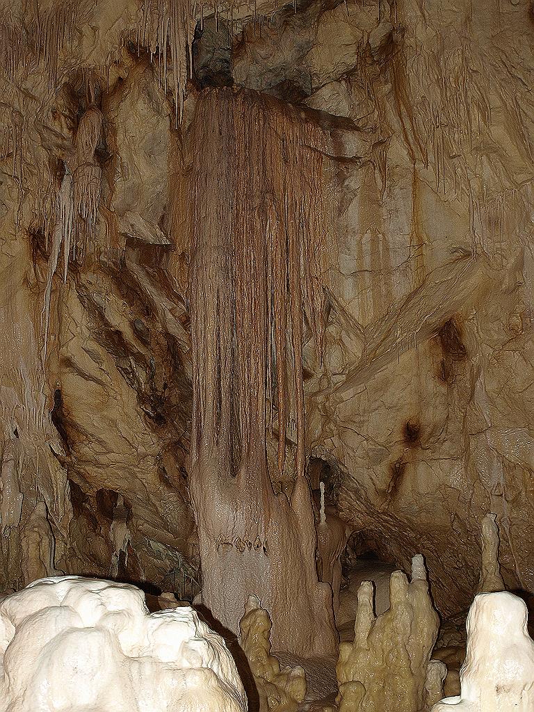 p7261349.jpg - cseppkövek a barlangban.