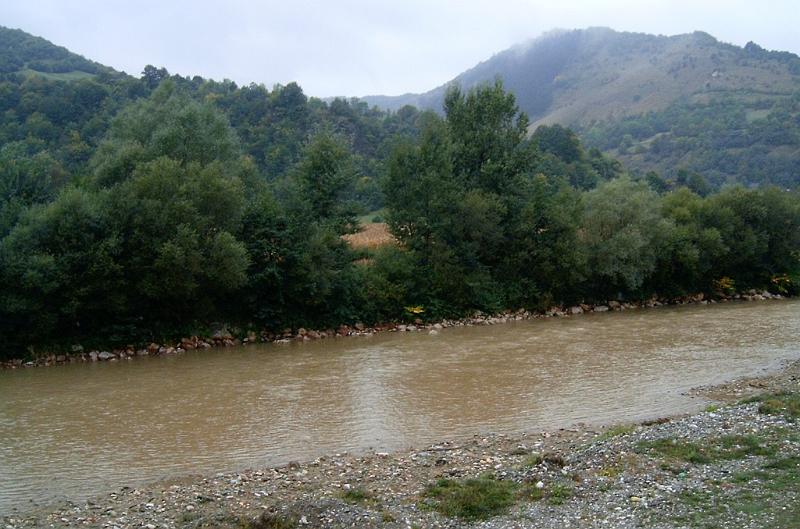 Erdély_2004_89.JPG - az Aranyos.