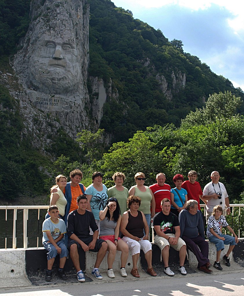 233.JPG - A csapat és Decebal.