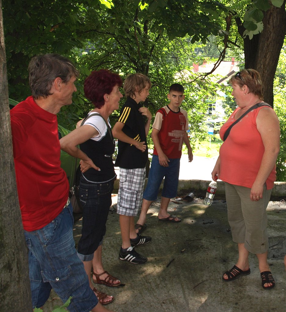 83.JPG - Tanácskozás.